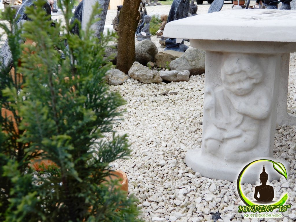 Mindent 'Is' kerti dekoráció 68